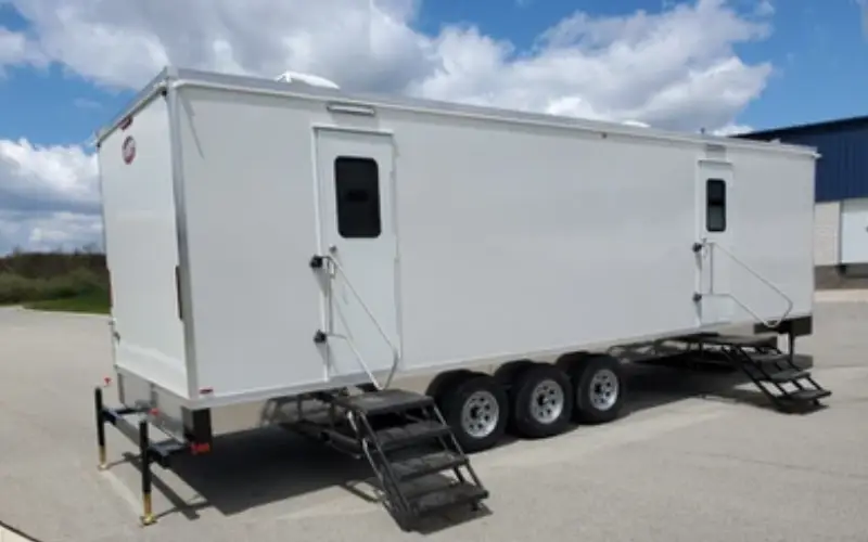portable restroom rental