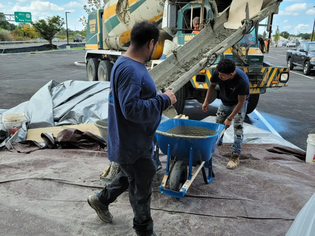 Zavza Seal workers during aspen dental, Holbrook NY construction